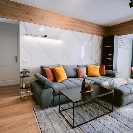 Lucky 26 - Cismigiu Sunny Haven